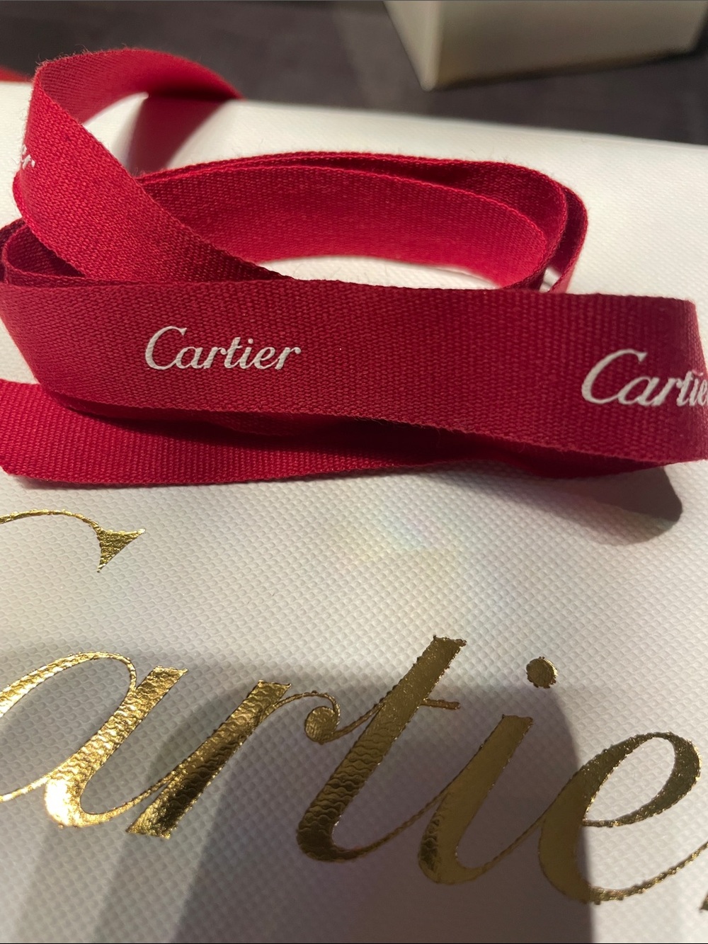 Cartier Ribbon - Picture 1 of 3